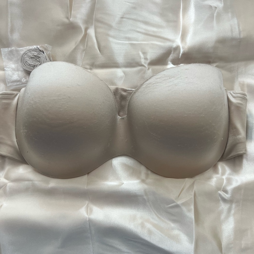 Maidenform Elegant Cream Strapless Bra